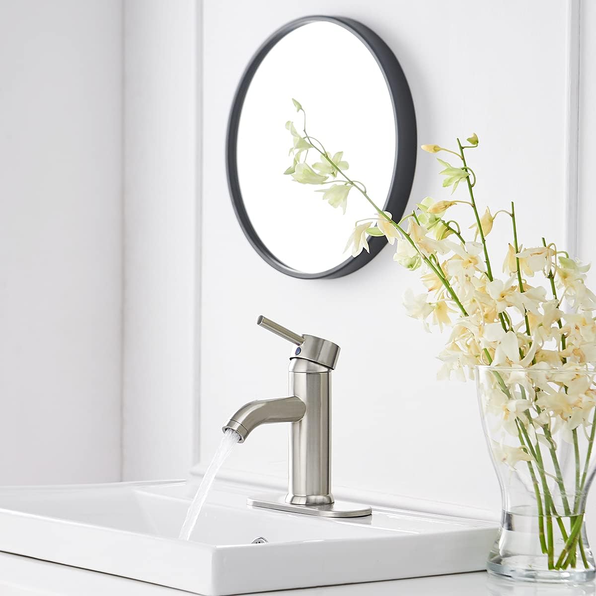 Brushed Nickel Modern Single Handle Sink Faucet